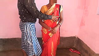 soteli-maa-behan-ki-chudia-dirty-talk