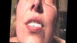divamoni-08-live-video