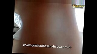 lesbianas-calientes-usando-juguetes