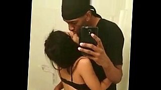 step-mom-moaning-in-hindi